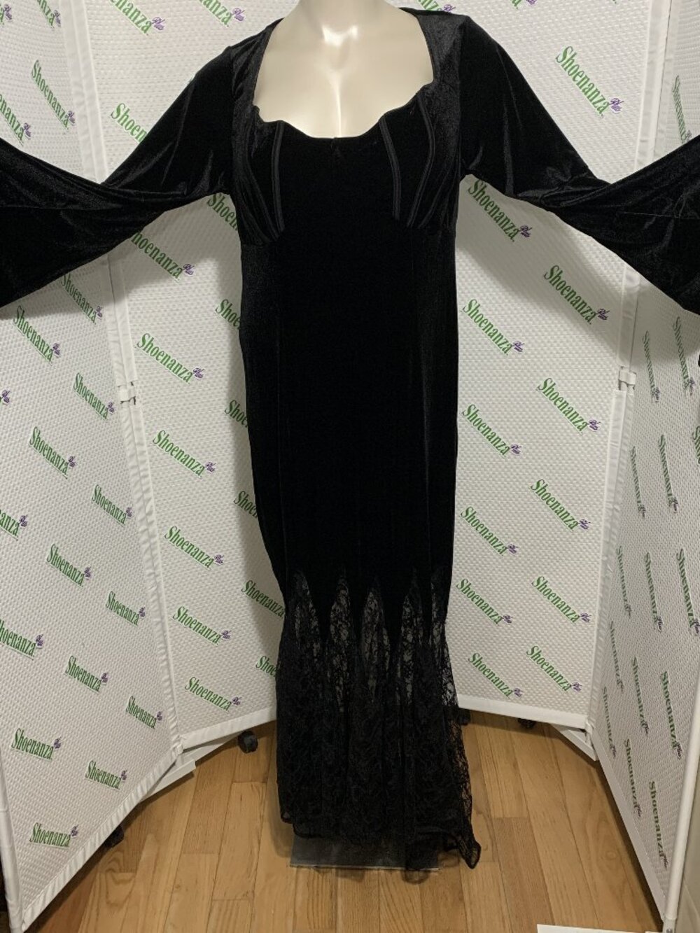 Torrid Dress Morticia Addams Elvira Maven Velvet Costume Halloween Plus 6 30